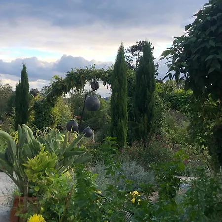 Les Grands Jardins جيفرني